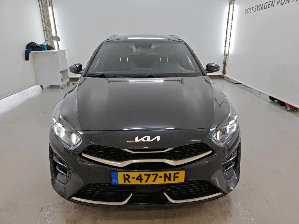 Kia Ceed SW GT Line, снимка 6 - Автомобили и джипове - 53963195