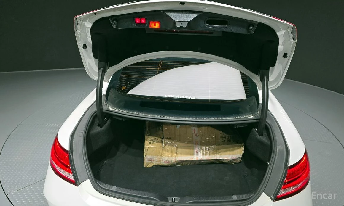 Mercedes-Benz C 63 AMG S* BURMESTER* ПАНО* КАМЕРИ* 360* , снимка 14 - Автомобили и джипове - 54065956