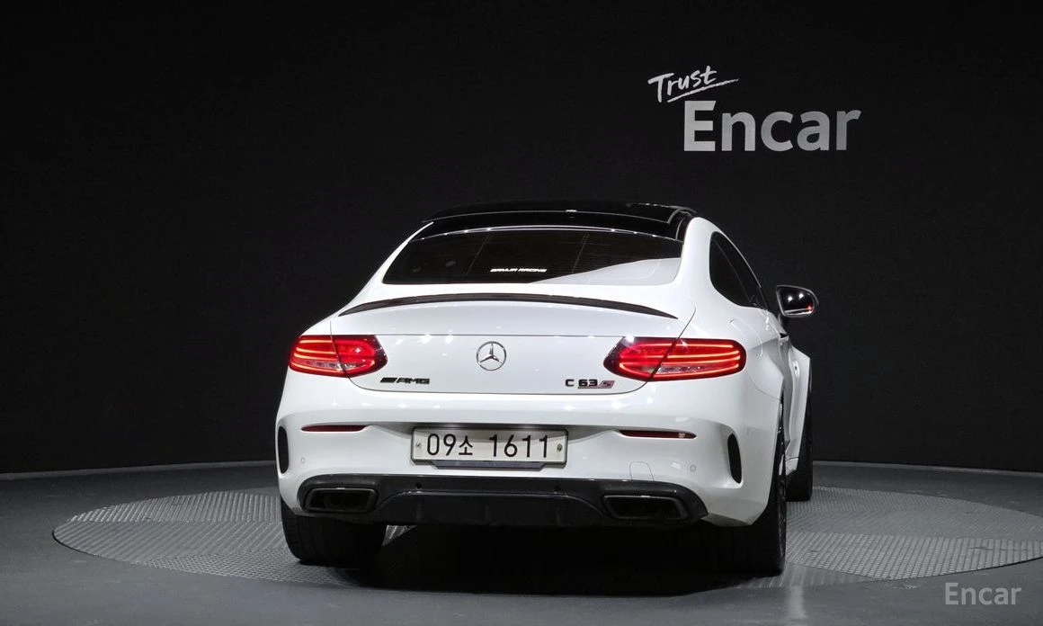 Mercedes-Benz C 63 AMG S* BURMESTER* ПАНО* КАМЕРИ* 360* , снимка 4 - Автомобили и джипове - 54065956