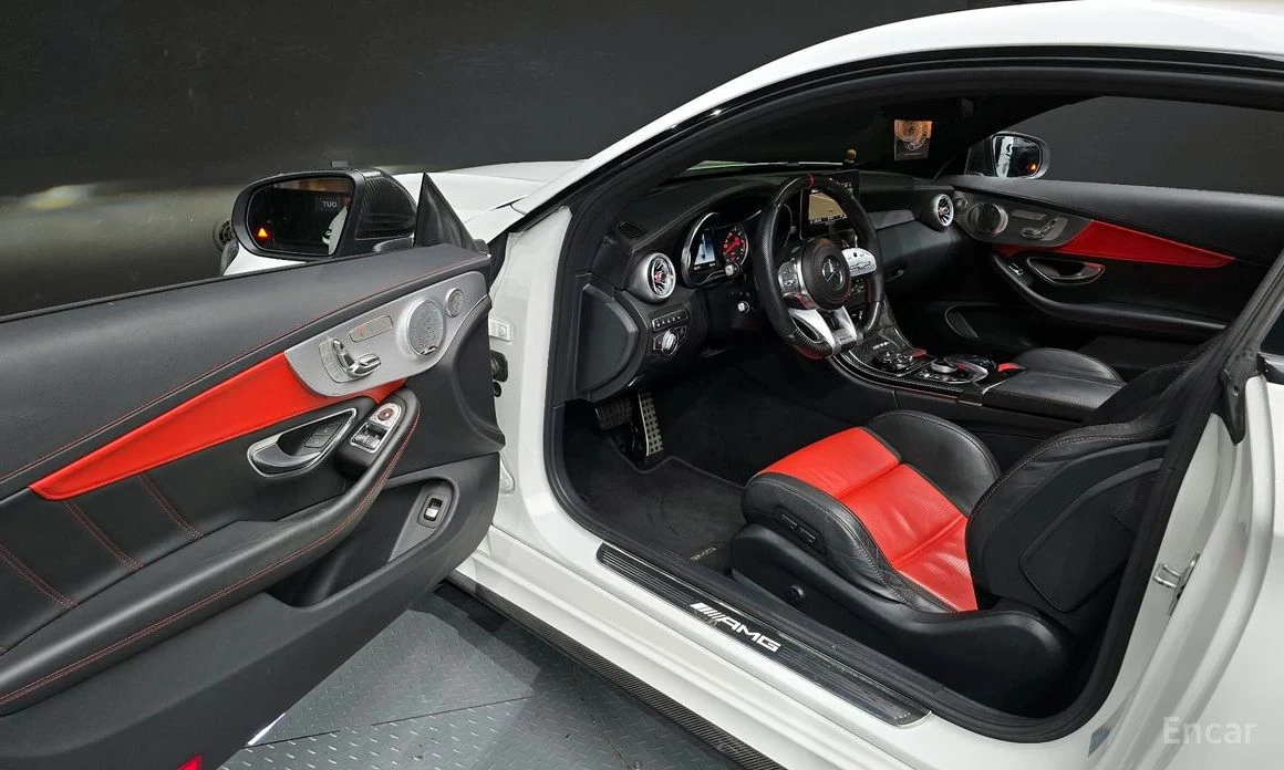 Mercedes-Benz C 63 AMG S* BURMESTER* ПАНО* КАМЕРИ* 360* , снимка 6 - Автомобили и джипове - 54065956