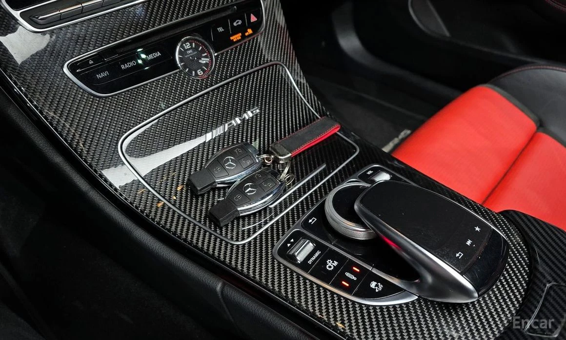 Mercedes-Benz C 63 AMG S* BURMESTER* ПАНО* КАМЕРИ* 360* , снимка 11 - Автомобили и джипове - 54065956