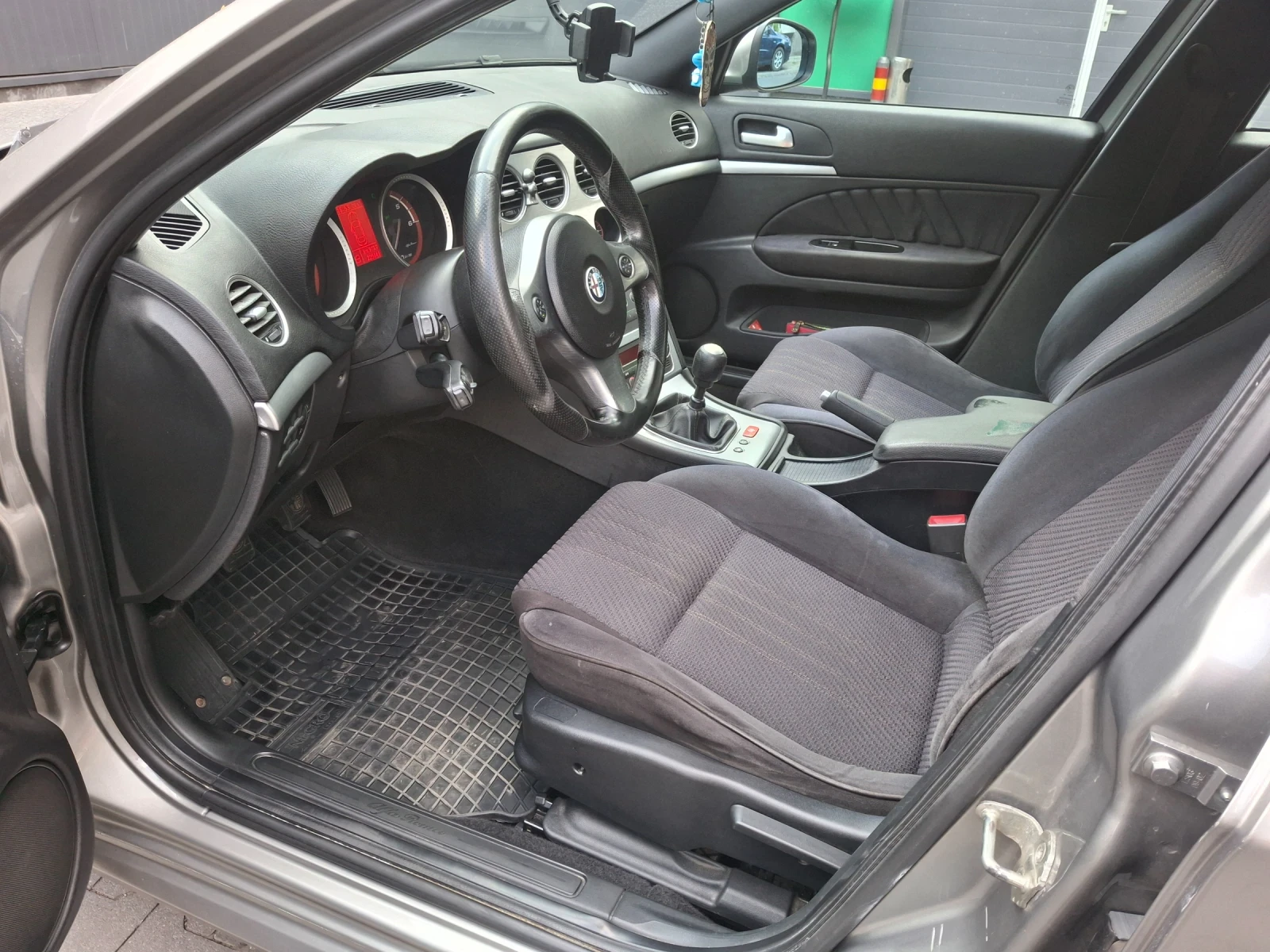 Alfa Romeo 159 sportwagon, снимка 9 - Автомобили и джипове - 54113425