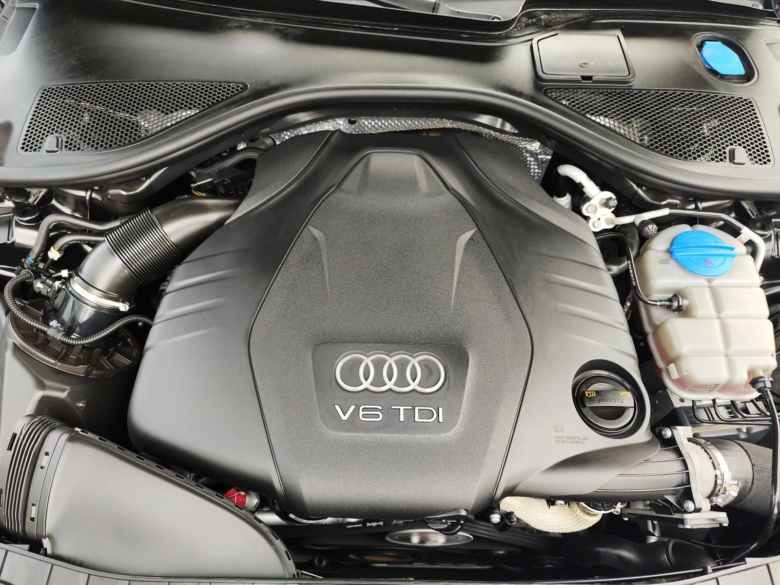 Audi A6 3.0TDi* FULL LED* QUATTRO* S-LINE* АВТОМАТИК* , снимка 15 - Автомобили и джипове - 54233563