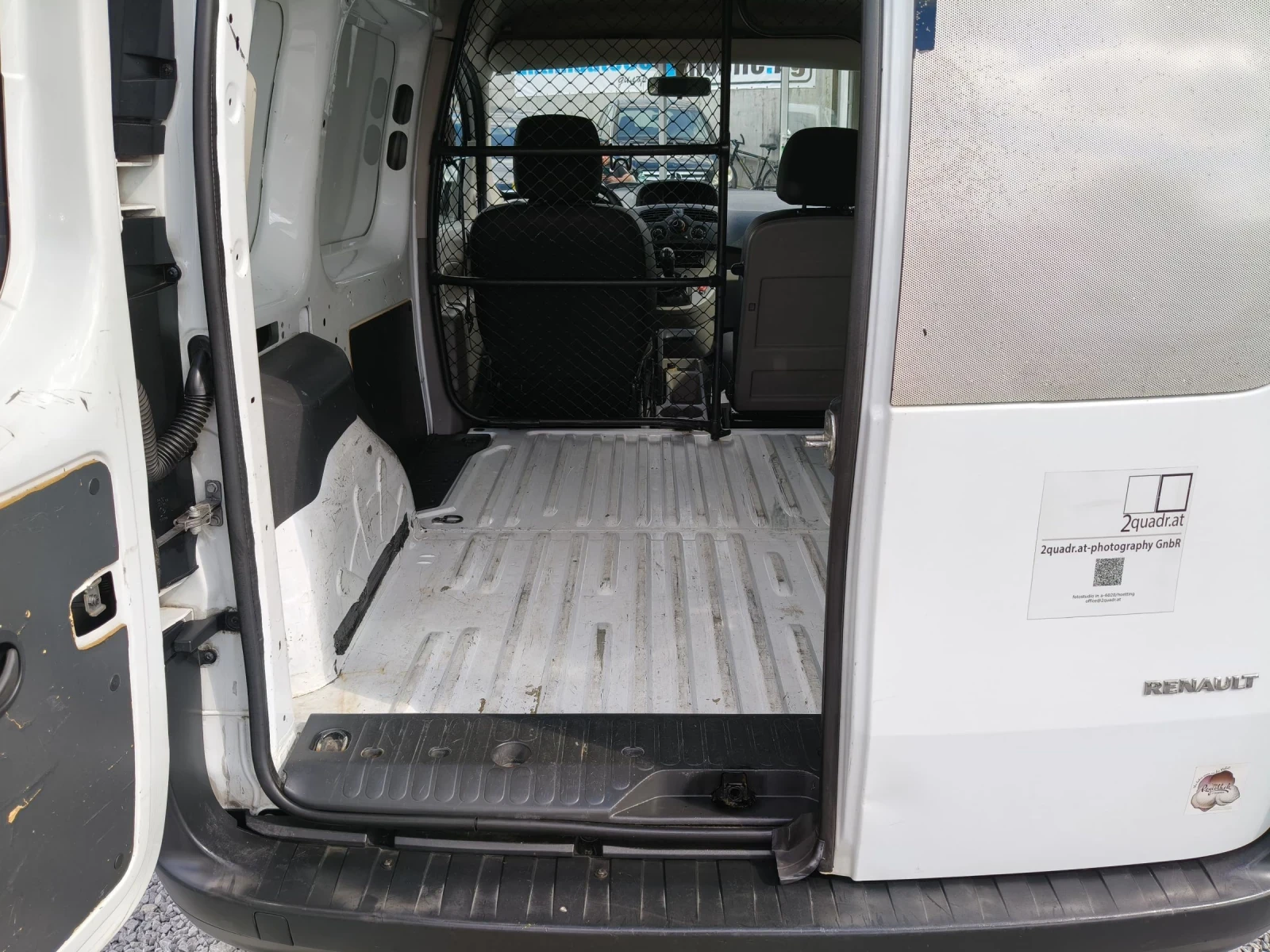 Renault Kangoo 1.5Dci, снимка 15 - Автомобили и джипове - 54414377