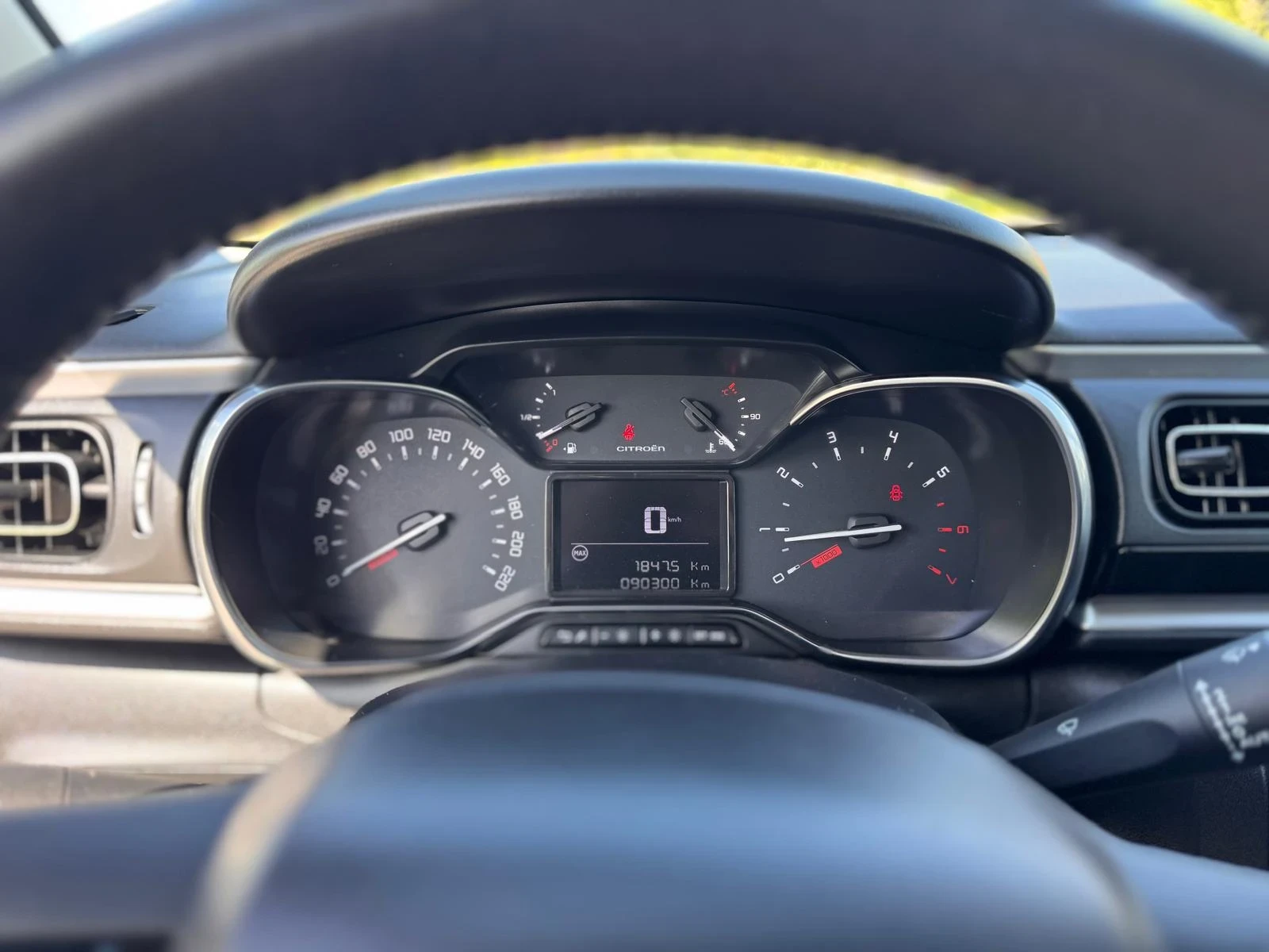 Citroen C3 1.2 i Service book, снимка 9 - Автомобили и джипове - 54417072
