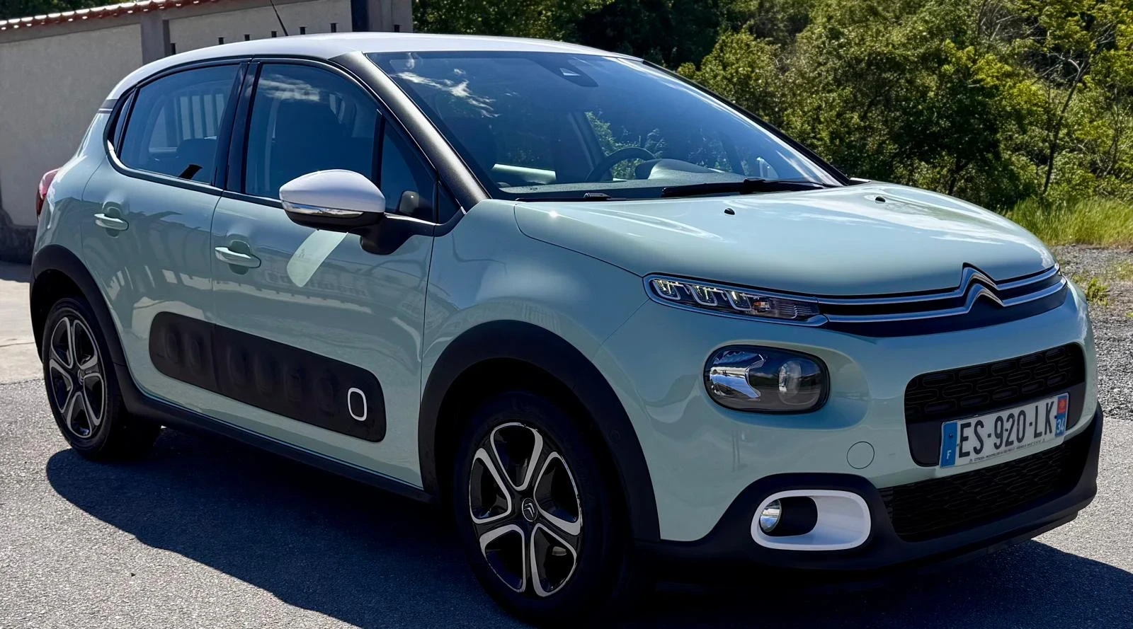 Citroen C3 1.2 i Service book, снимка 2 - Автомобили и джипове - 54417072