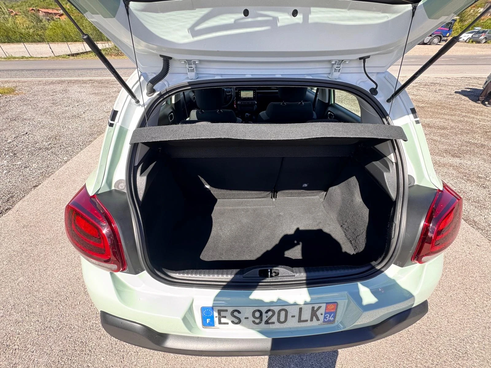 Citroen C3 1.2 i Service book, снимка 13 - Автомобили и джипове - 54417072
