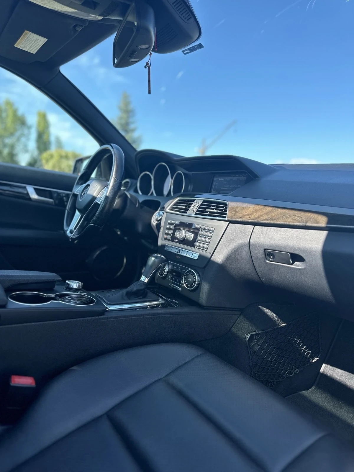 Mercedes-Benz C 350, снимка 8 - Автомобили и джипове - 54663760