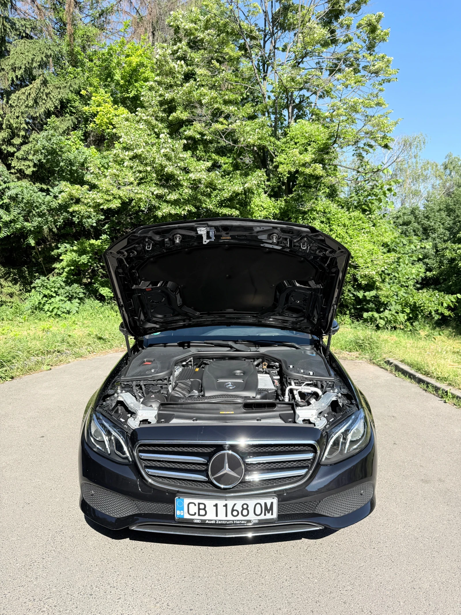 Mercedes-Benz E 200 Benzin/German/Widescreen/Keyless/LED, снимка 17 - Автомобили и джипове - 54895038