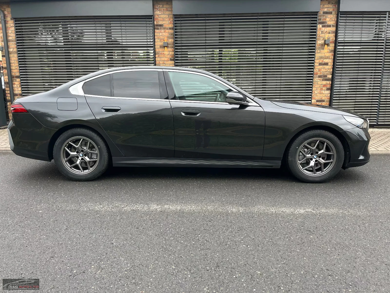 BMW 520 i/190HP/LED/SPORTSITS/CAM/ACC/KLESS/662z, снимка 6 - Автомобили и джипове - 55456326