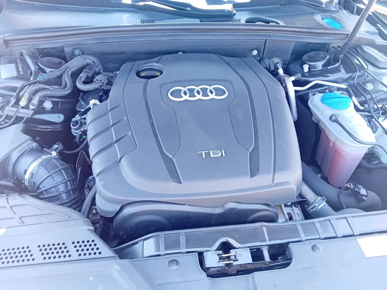 Audi A4 2.0TDI Quattro, снимка 12 - Автомобили и джипове - 55497278