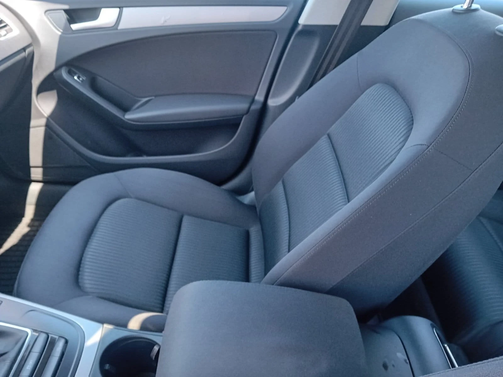 Audi A4 2.0TDI Quattro, снимка 6 - Автомобили и джипове - 55497278
