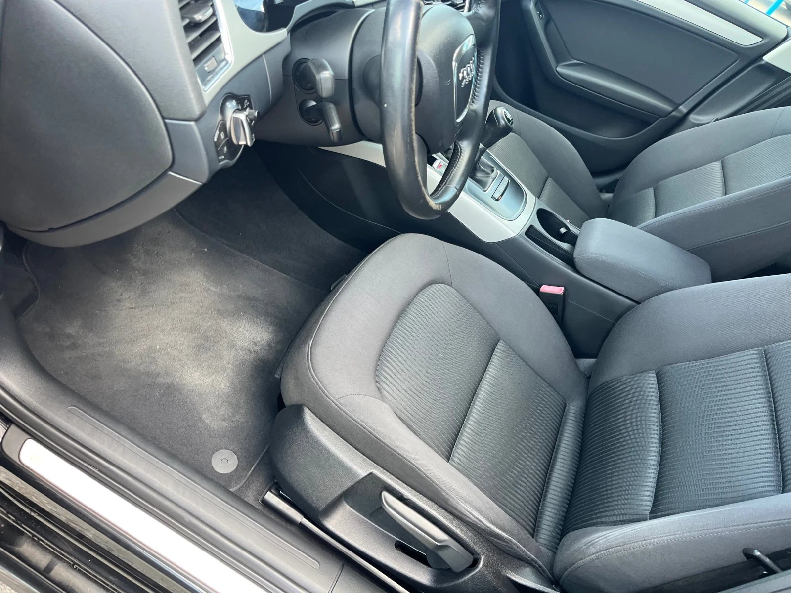 Audi A4 1.8tfsi, снимка 8 - Автомобили и джипове - 55537372