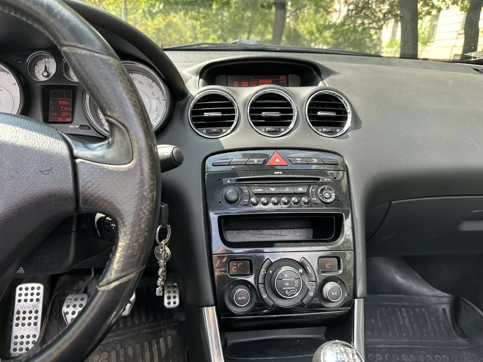 Peugeot 308 2.0 HDI CC, снимка 8 - Автомобили и джипове - 55993173