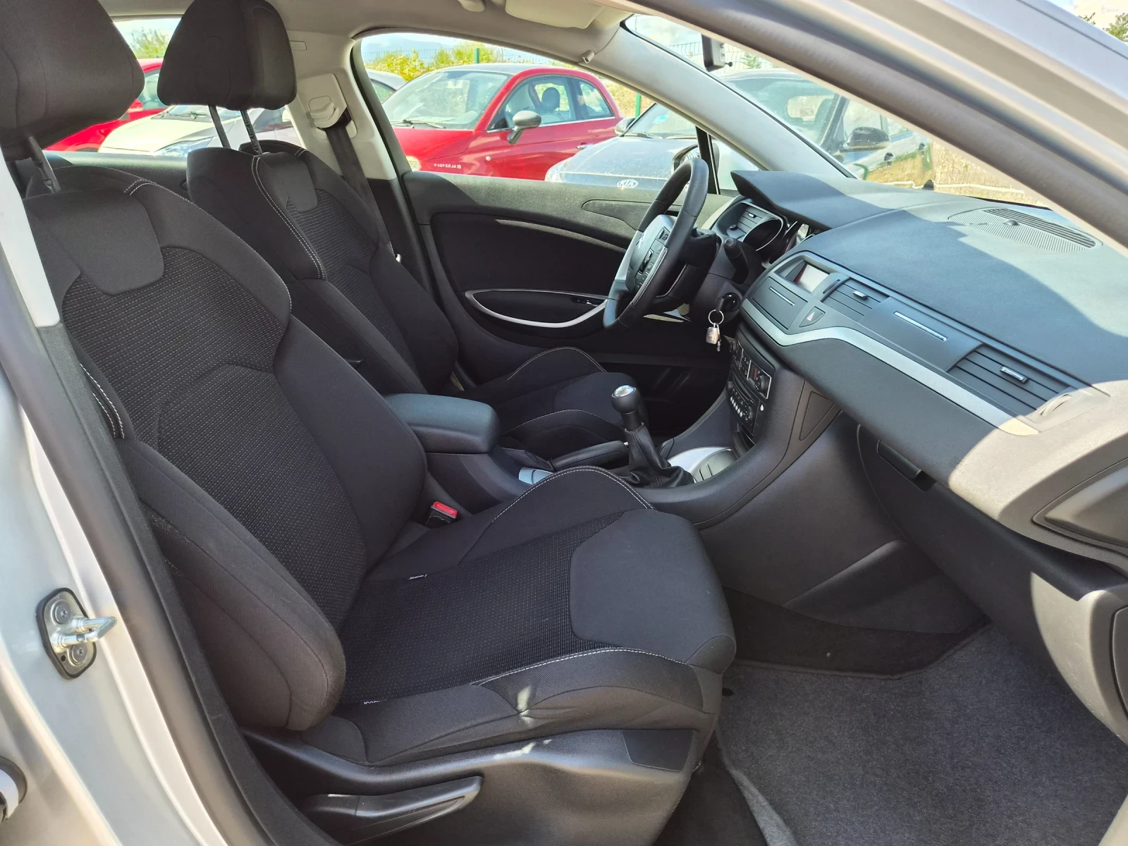 Citroen C5 1.8i 125кс 83300км., снимка 13 - Автомобили и джипове - 56199392