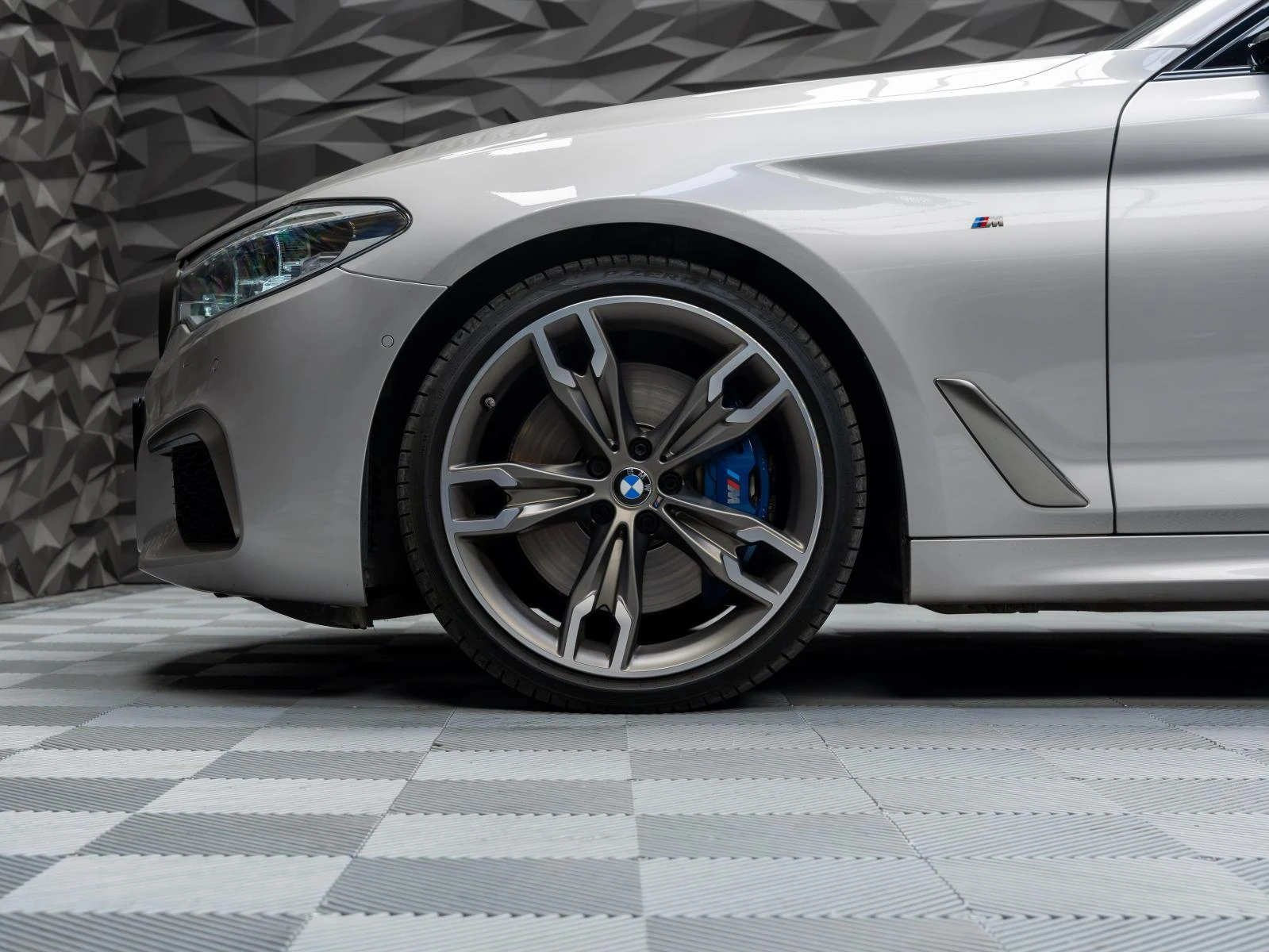 BMW 550 M550D* XDRIVE* M-SPORT* B&W* 360* HUD* PANO* SOFTC | Mobile.bg � ����������� 6