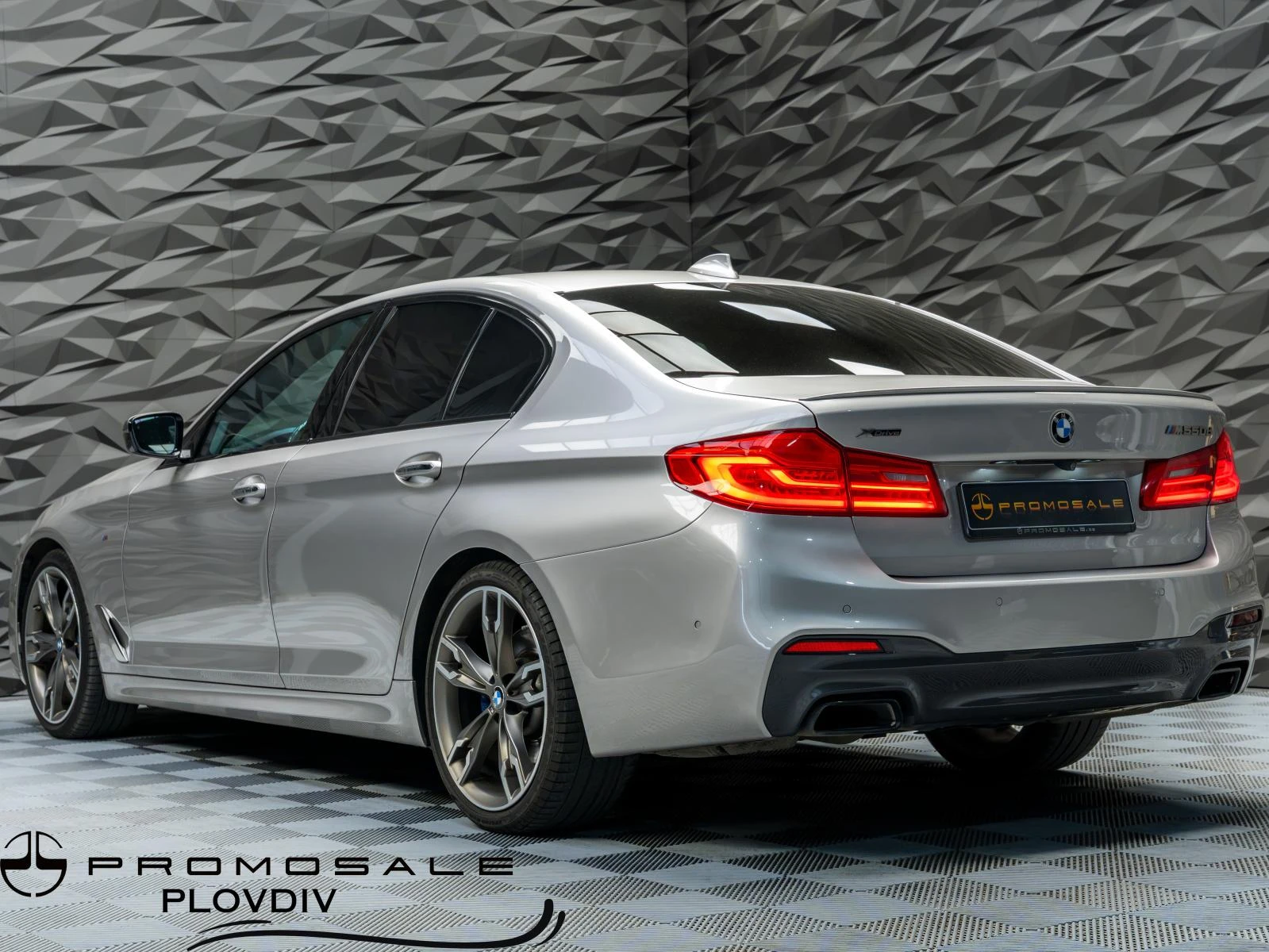 BMW 550 M550D* XDRIVE* M-SPORT* B&W* 360* HUD* PANO* SOFTC | Mobile.bg � ����������� 4