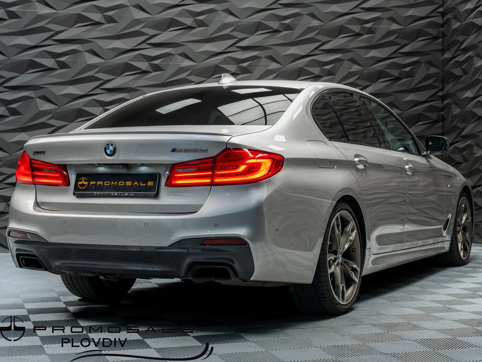 BMW 550 M550D* XDRIVE* M-SPORT* B&W* 360* HUD* PANO* SOFTC | Mobile.bg � ����������� 3