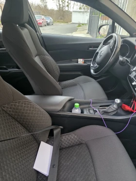 Toyota C-HR, снимка 8