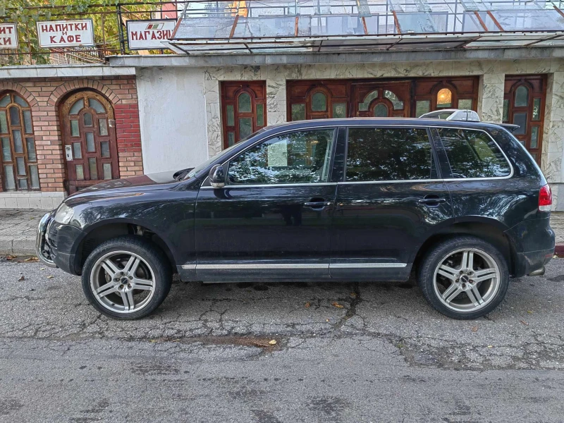 VW Touareg, снимка 4 - Автомобили и джипове - 47506618