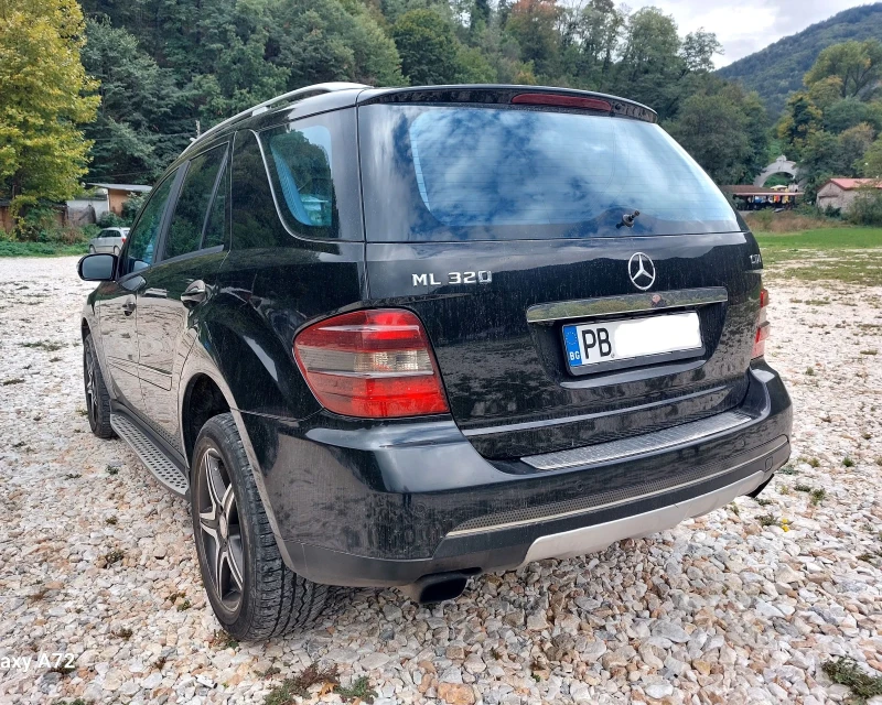 Mercedes-Benz ML 320 НА ПРУЖИНИ, снимка 6 - Автомобили и джипове - 47556345