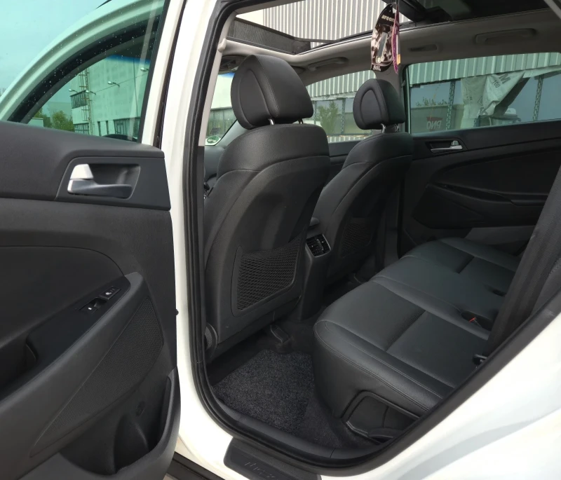 Hyundai Tucson FULL 2.0 136кс.PANORAMA 2017г., снимка 9 - Автомобили и джипове - 52190356
