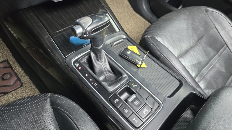 Kia Sorento 2.2 4WD MASTER autogeorge.com, снимка 8 - Автомобили и джипове - 52333649