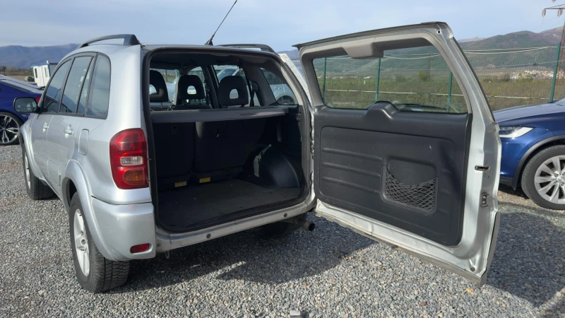 Toyota Rav4 2.0D 4WD, снимка 14 - Автомобили и джипове - 52421981