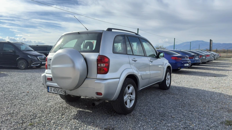 Toyota Rav4 2.0D 4WD, снимка 6 - Автомобили и джипове - 52421981