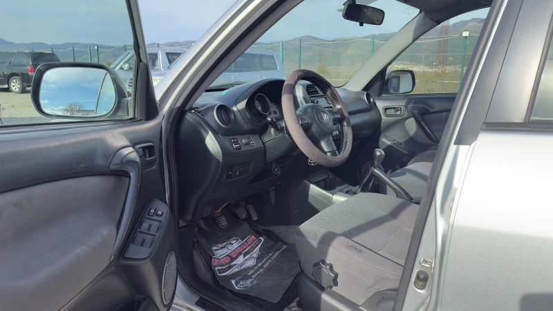 Toyota Rav4 2.0D 4WD, снимка 9 - Автомобили и джипове - 52421981