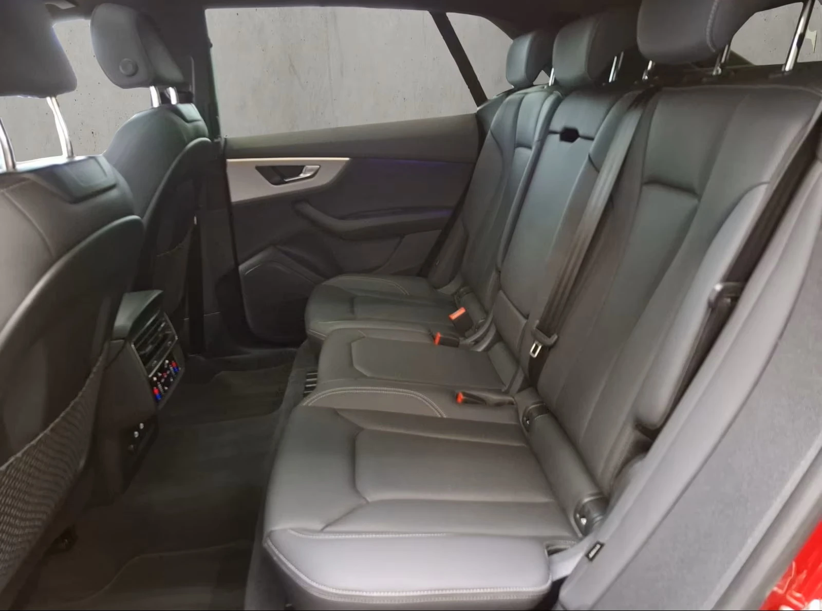 Audi Q8 55 TFSI Quattro 250, снимка 13 - Автомобили и джипове - 53778318