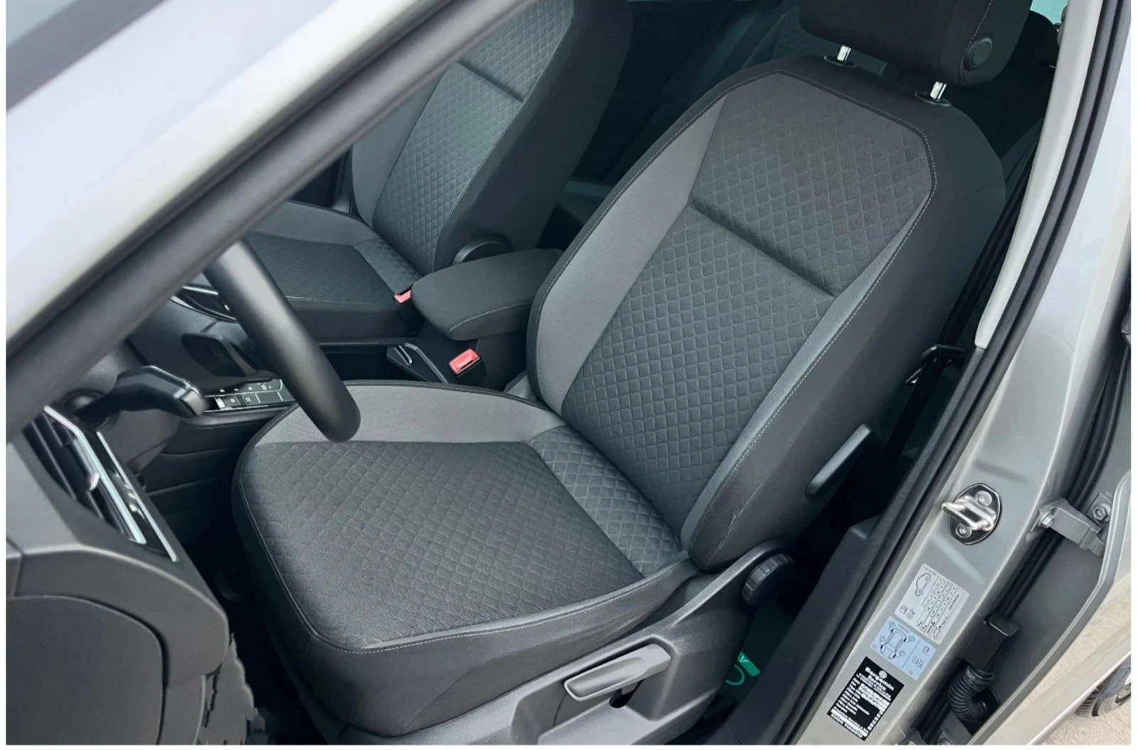 VW Tiguan, снимка 5 - Автомобили и джипове - 53849385