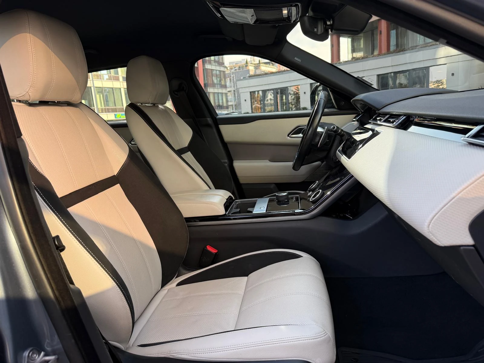 Land Rover Range Rover Velar D300 R-Dynamic SE, снимка 13 - Автомобили и джипове - 55035765
