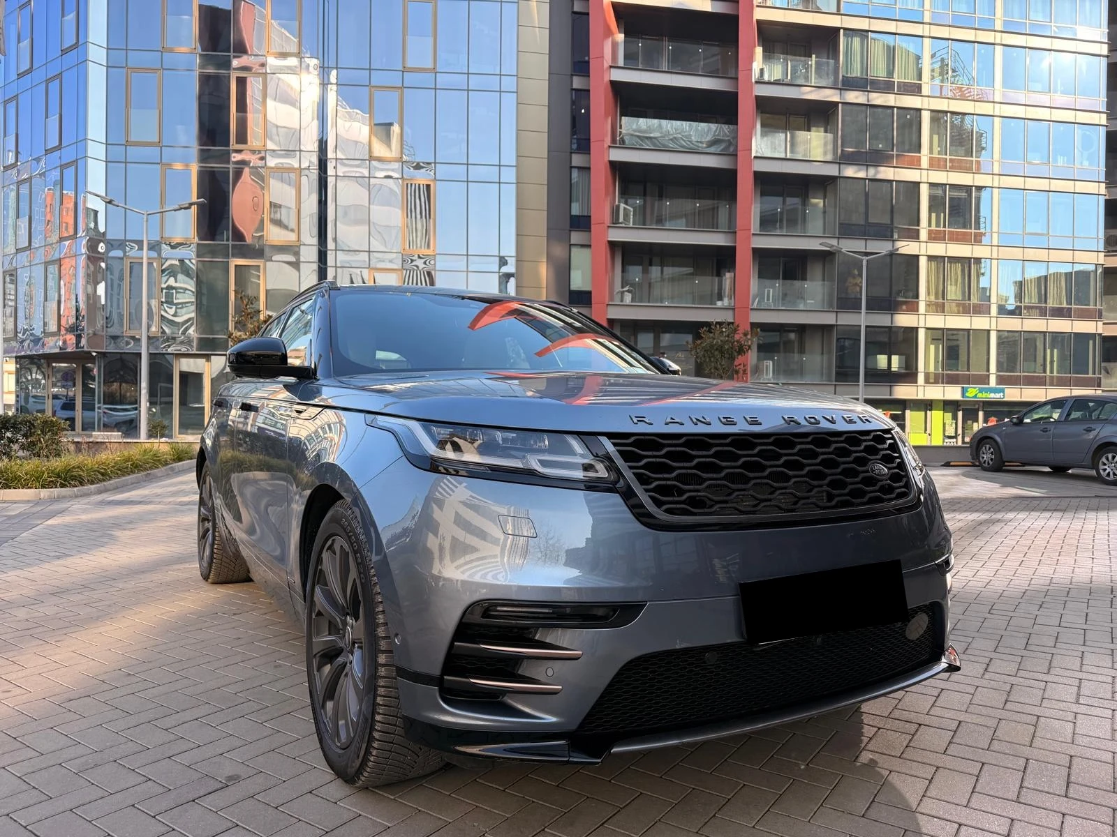 Land Rover Range Rover Velar D300 R-Dynamic SE, снимка 5 - Автомобили и джипове - 55035765