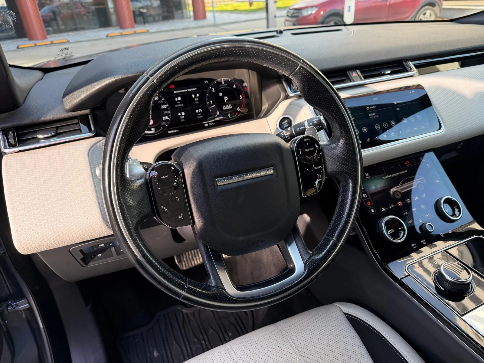 Land Rover Range Rover Velar D300 R-Dynamic SE, снимка 10 - Автомобили и джипове - 55035765