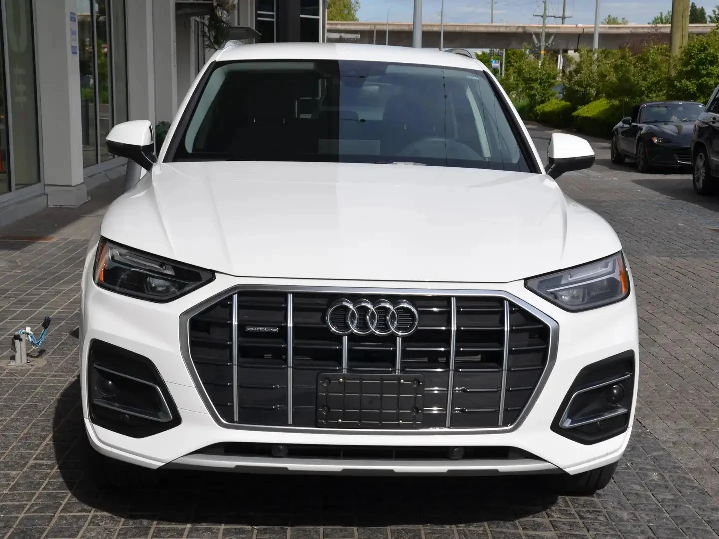 Audi Q5 2.0TFSI KOMFORT ЦЕНА ДО БЪЛГАРИЯ АВТОКРЕДИТ, снимка 2 - Автомобили и джипове - 55771487