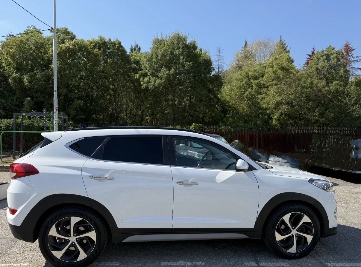 Hyundai Tucson, снимка 5 - Автомобили и джипове - 55951940