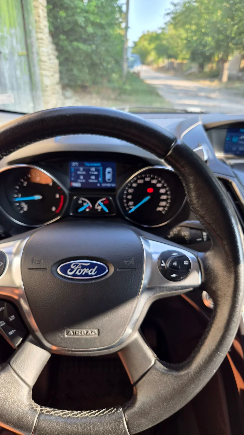 Ford Kuga 2.0d, снимка 14 - Автомобили и джипове - 55968259