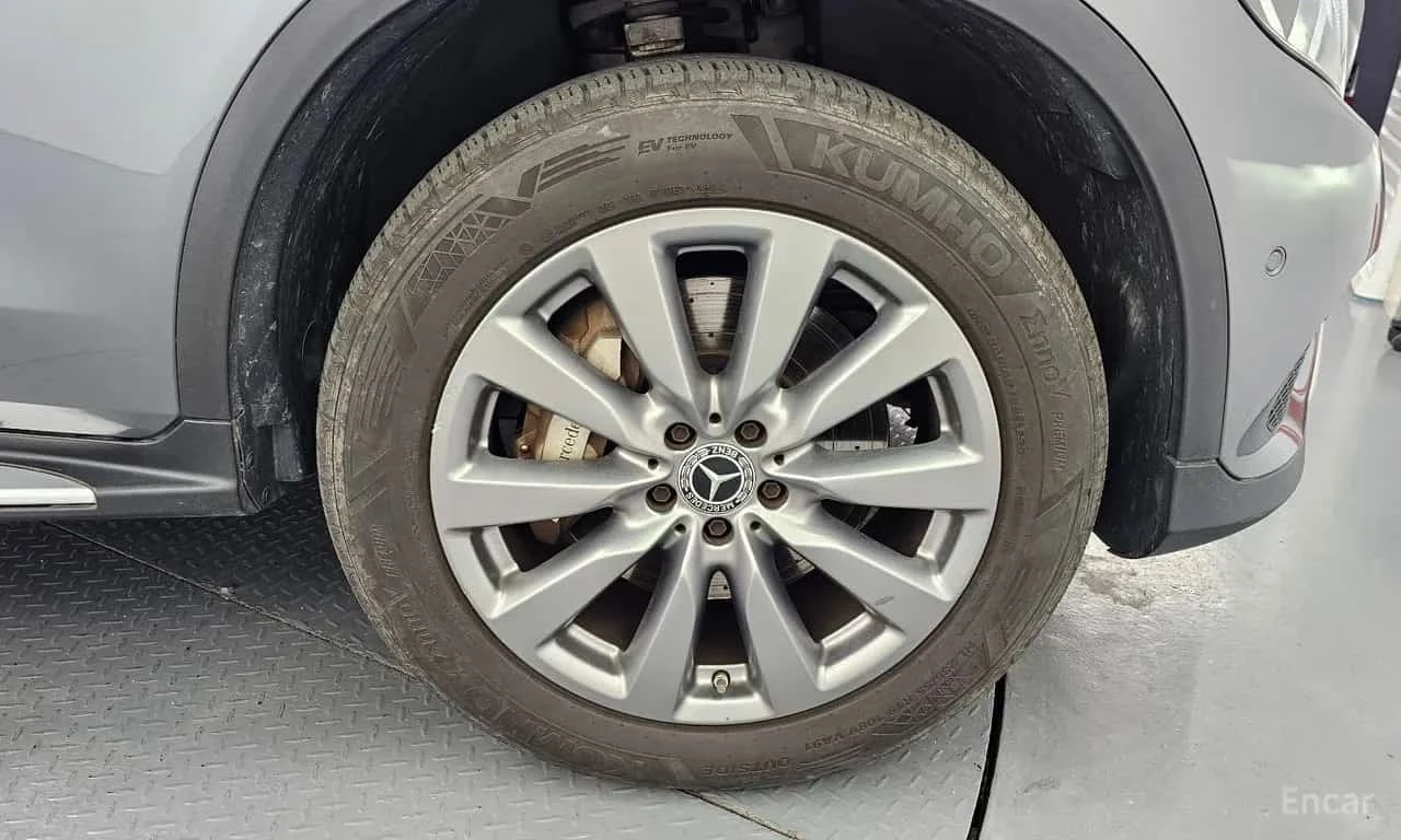 Mercedes-Benz GLC * GLC350e 4MATIC Premium * , снимка 5 - Автомобили и джипове - 56735676