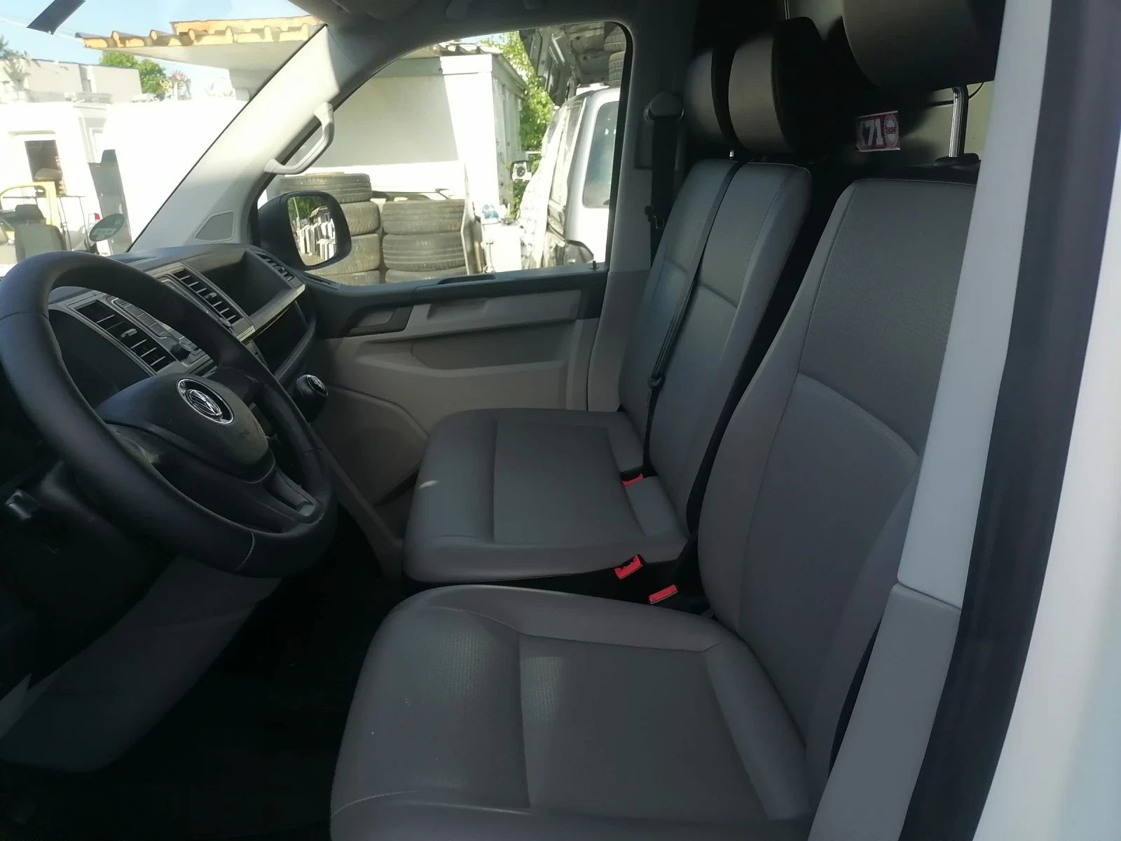 VW Transporter 2.0TDI - изображение 9