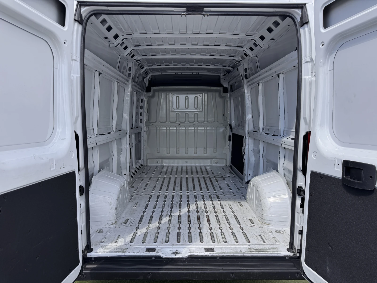 Citroen Jumper 2.2BlueHDI/140К.С./MT6/L3H2, снимка 13 - Бусове и автобуси - 54620832
