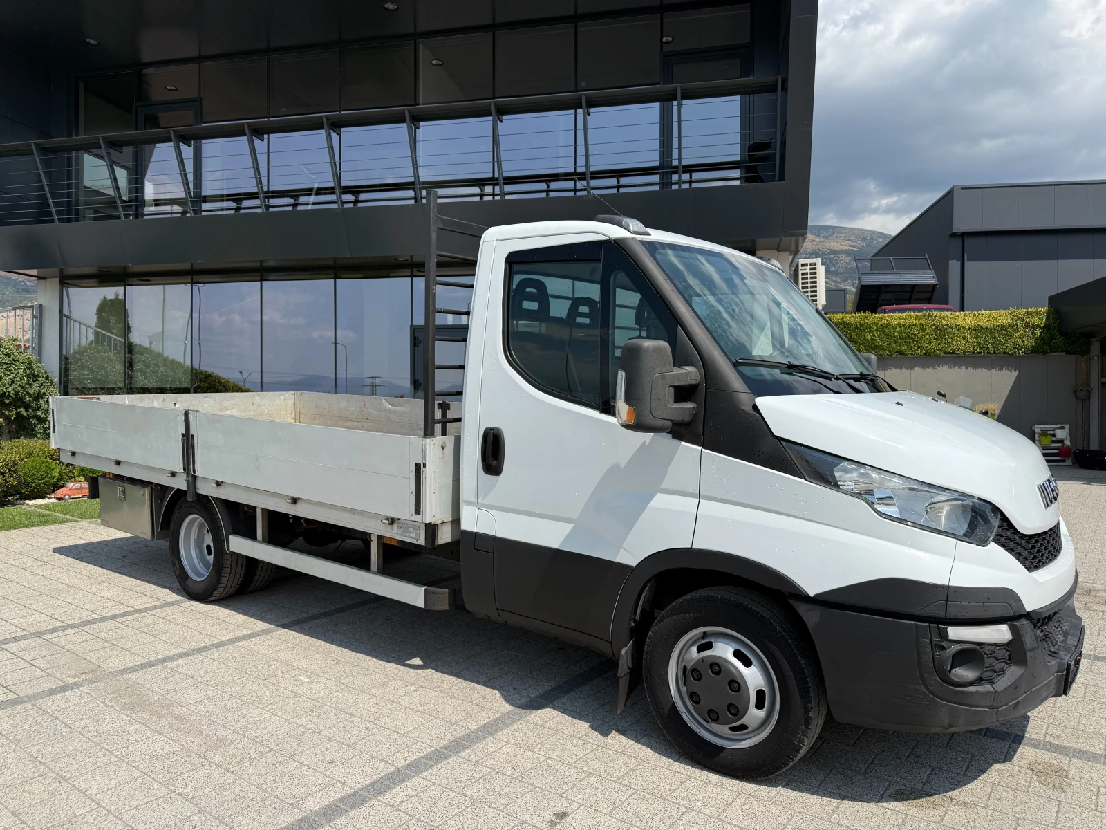 Iveco Daily 35-150 до 3.5т. 4.20м. Климатроник Euro 5 , снимка 2 - Бусове и автобуси - 55816769
