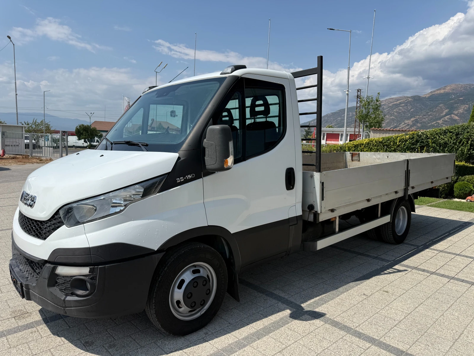 Iveco Daily 35-150 до 3.5т. 4.20м. Климатроник Euro 5 , снимка 4 - Бусове и автобуси - 55816769