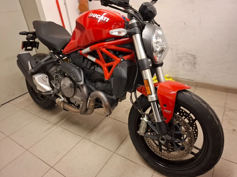 Ducati Monster 821 Facelift, Пробег само 10 100 км!, снимка 16 - Мотоциклети и мототехника - 48552001