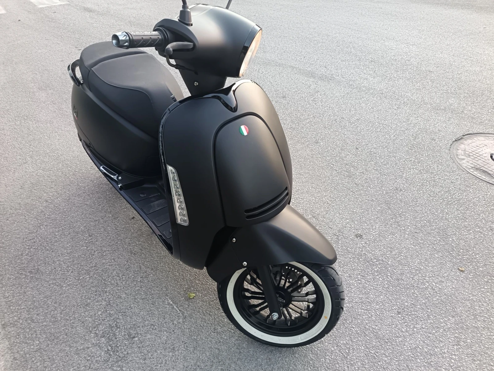 Vespa 50 Марка IVA реплика на веспа, снимка 2 - Мотоциклети и мототехника - 55666755