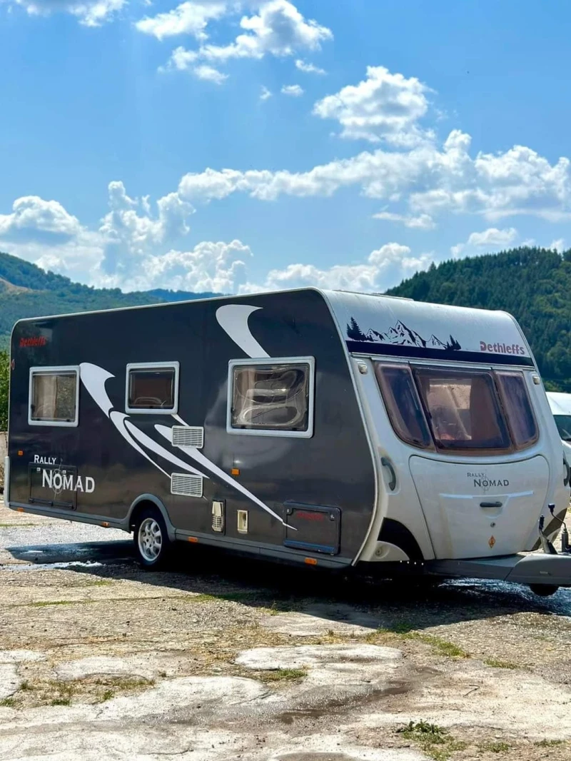 Каравана Dethleffs Nomad 570, снимка 1 - Каравани и кемпери - 49396659