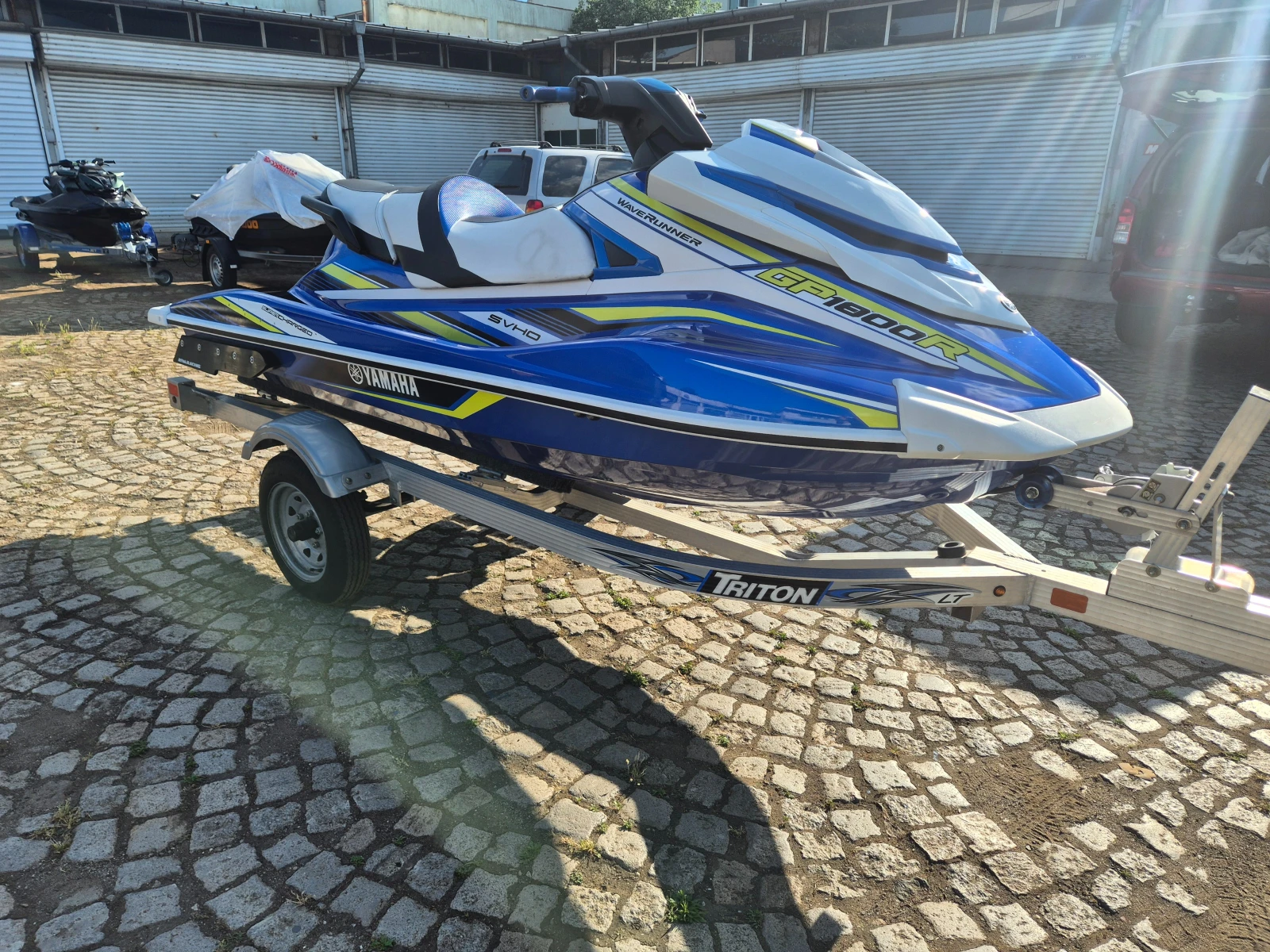 Джет Yamaha JP1800R, снимка 2 - Воден транспорт - 55767354