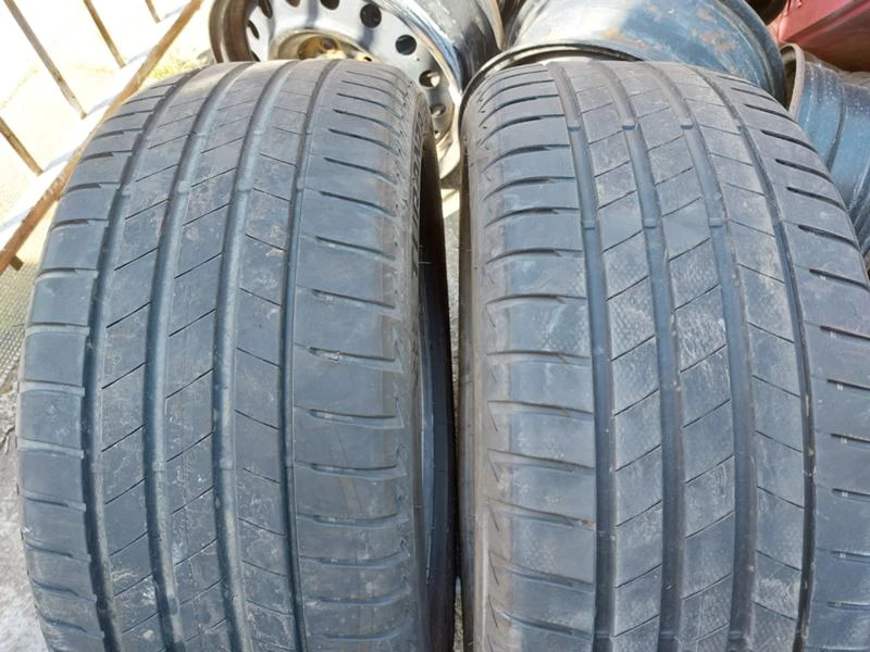 Гуми Летни 225/50R17, снимка 1 - Гуми и джанти - 36801339