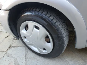 Toyota Yaris verso 1.3i 16V, снимка 8