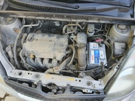 Toyota Yaris verso 1.3i 16V, снимка 5